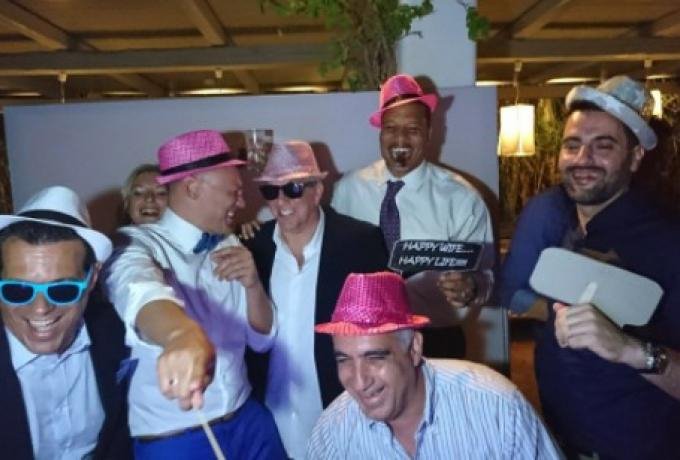 Επική φωτογραφία με Ζοτς, Ιτούδη, Μπατίστ στον γάμο του Σάρας