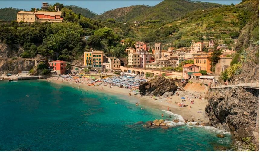 Όσοι πιαστούν να φορούν ακατάλληλα παπούτσια μπορεί να τιμωρηθούν με πρόστιμο έως 2.500 ευρώ / WIKIPEDIA 