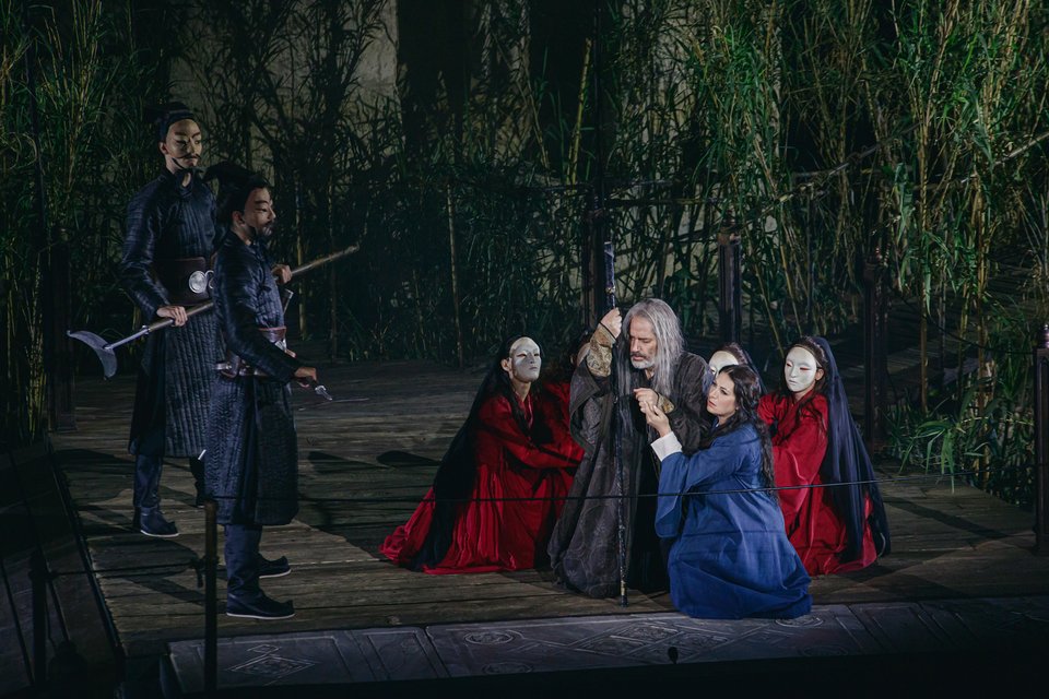 Τάσος Αποστόλου και Τσέλια Κοστέα στην πρεμιέρα της Τουραντότ / Φωτογραφία: Β. Ισάεβα