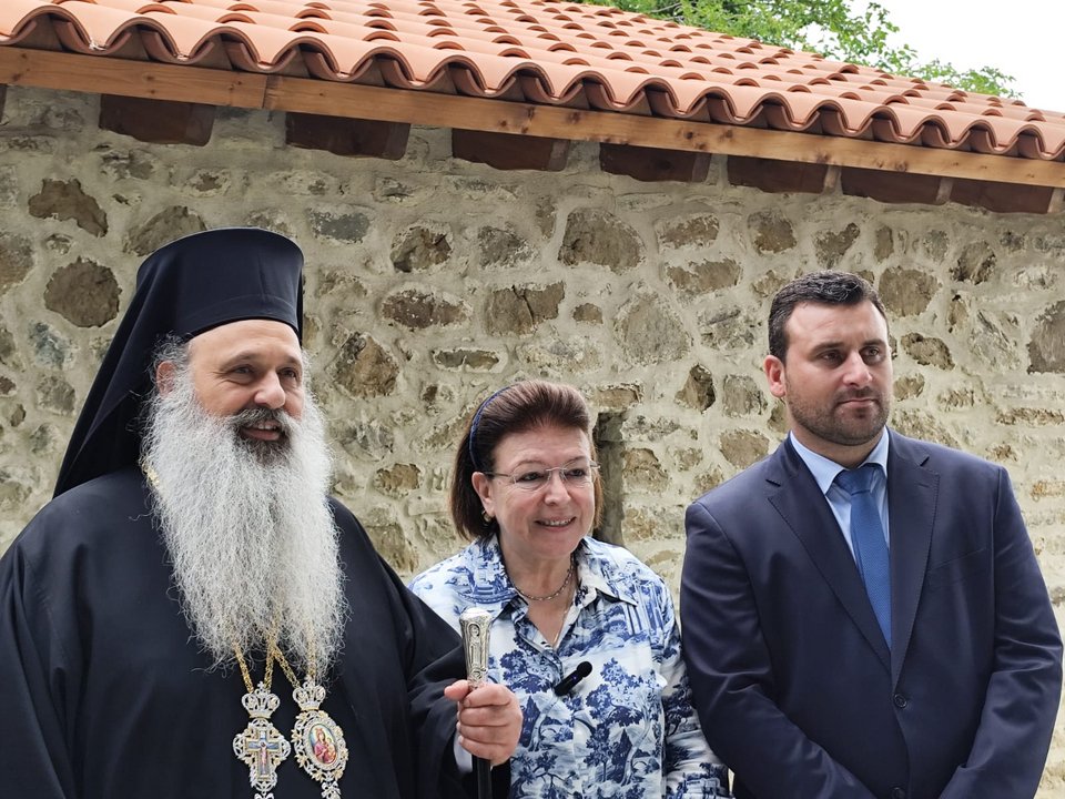 Ο Μητροπολίτης Σταγών και Μετεώρων κ. Θεόκλητος, η Υπουργός Πολιτισμού Λίνα Μενδώνη και ο Δήμαρχος Μετεώρων Λ. Αβραμόπουλος