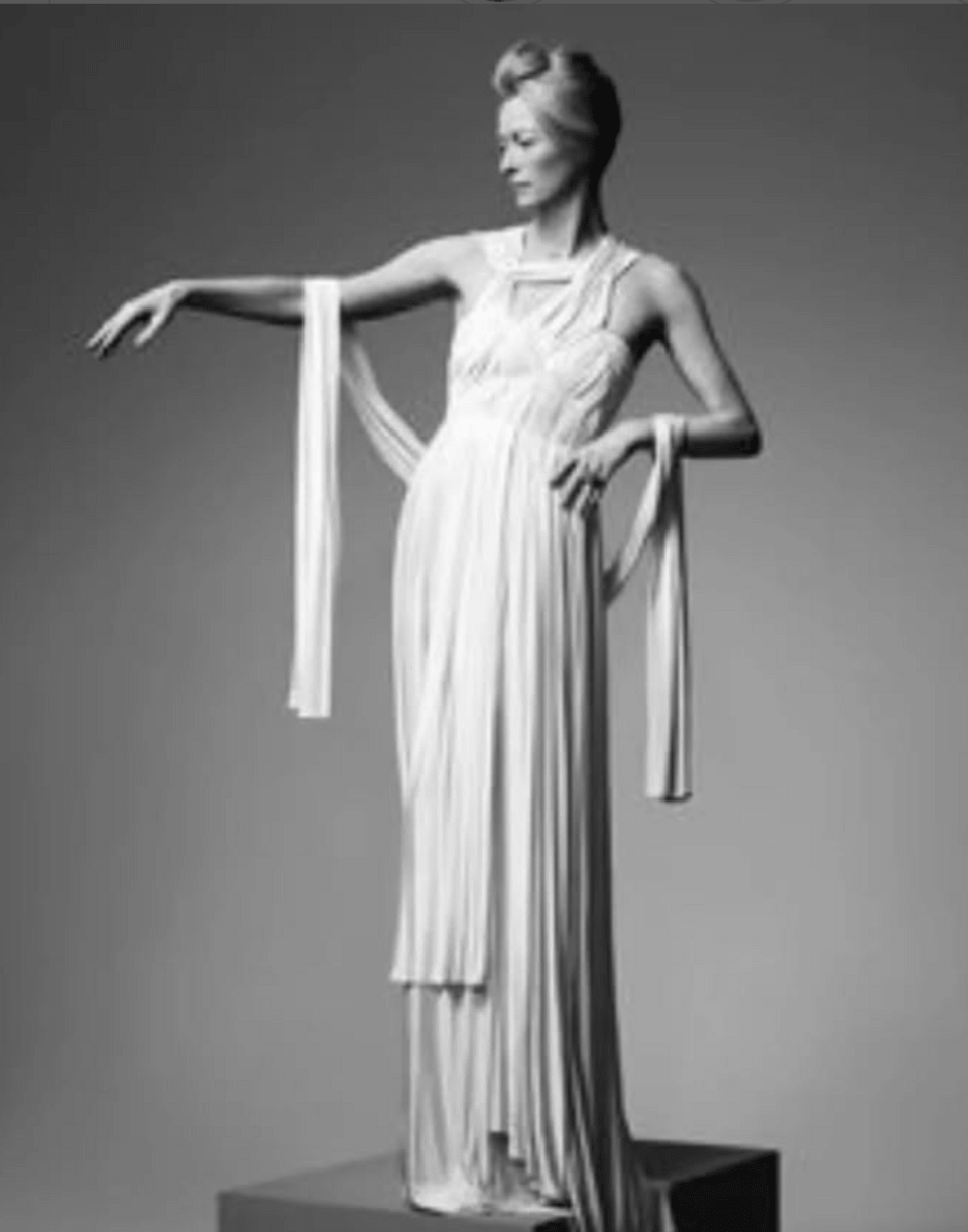 Η Tilda Swinton φοράει Σοφία Κοκοσαλάκη