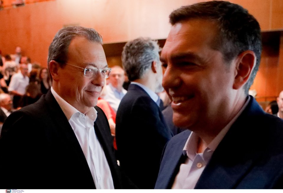 Ο νυν πρόεδρος του ΣΥΡΙΖΑ Σωκράτης Φάμελλος με τον Αλέξη Τσίπρα / Φωτογραφία: Intimenews-ΚΑΜΣΗΣ ΔΗΜΟΣΘΕΝΗΣ