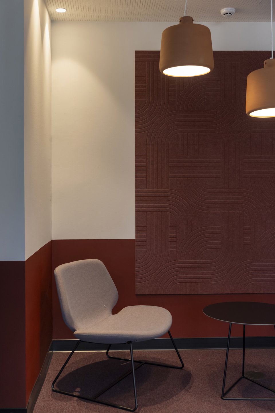 Γωνιά χαλάρωσης και αναμονής / Φωτογραφία: Courtesy of A&amp;M Architects