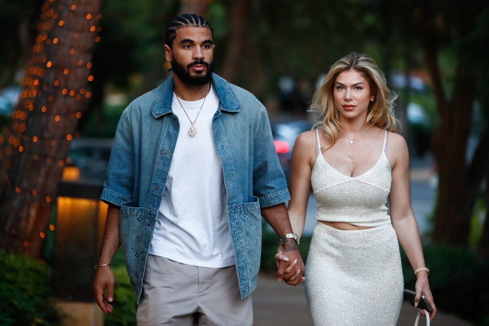  O Ναζ Μήτρου-Λονγκ με τη σύντροφό του / Eurokinissi 