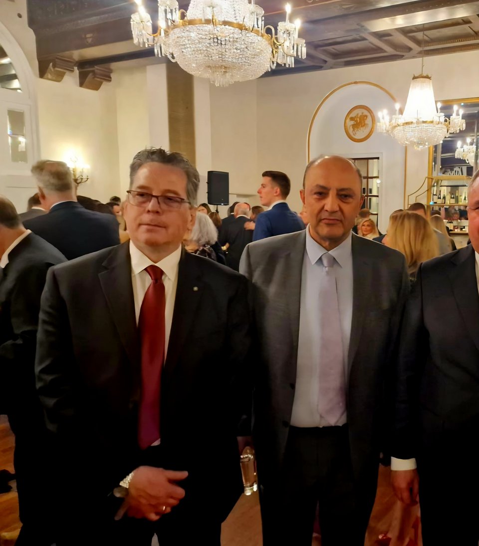Ο Νικ Κας στις εκδηλώσεις για την ορκωμοσία του Ντόναλντ Τραμπ με τον Ναουάφ Σαλαμέχ
