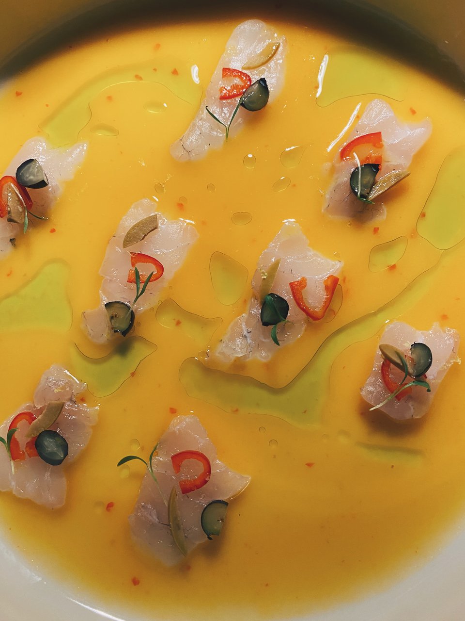 Καρπάτσιο λαβράκι / Φωτογραφία: Μάνος Λειβαδάρος/iefimerida