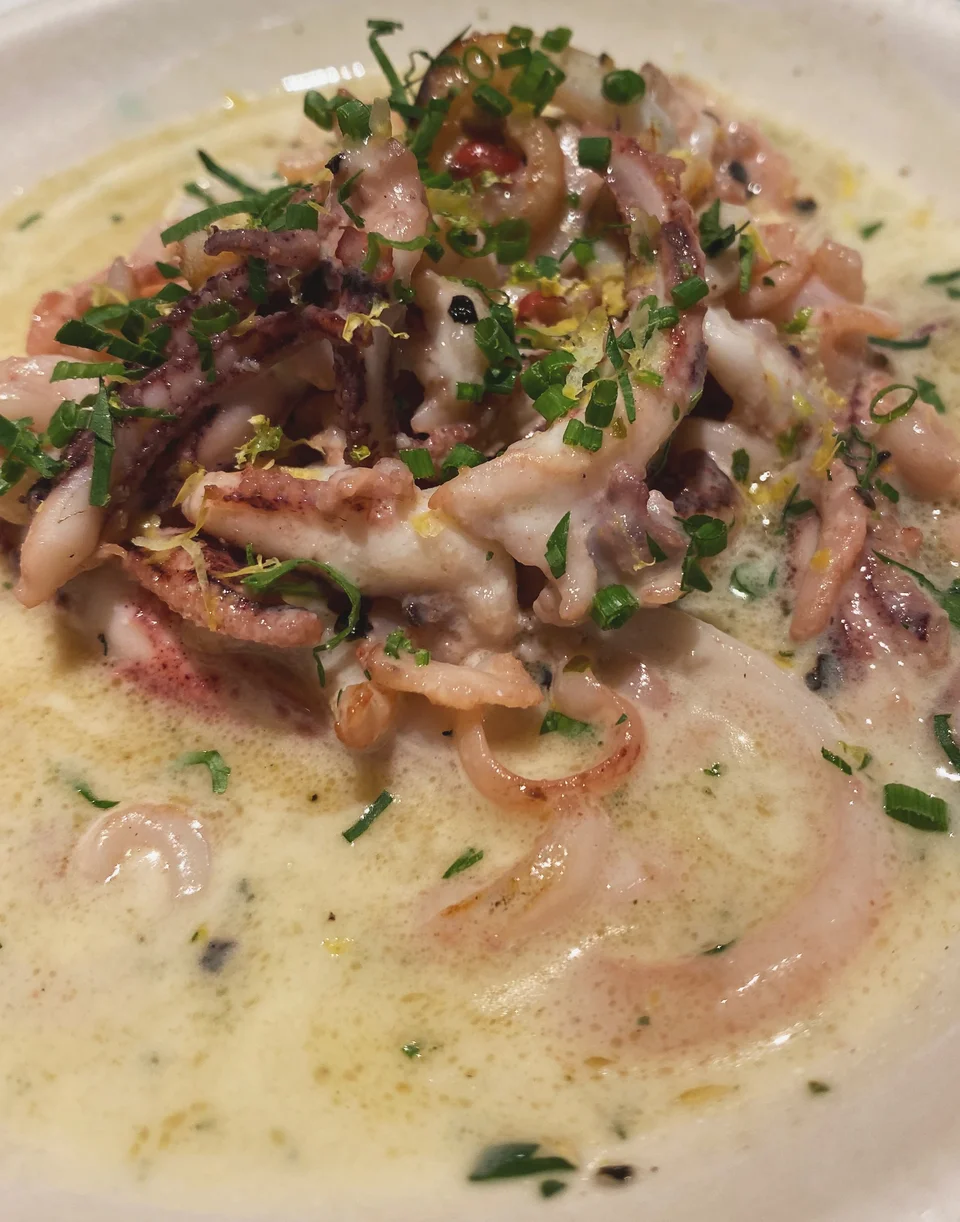 Η cacio e pepe καλαμαριού / Φωτογραφία: Μάνος Λειβαδάρος/iefimerida