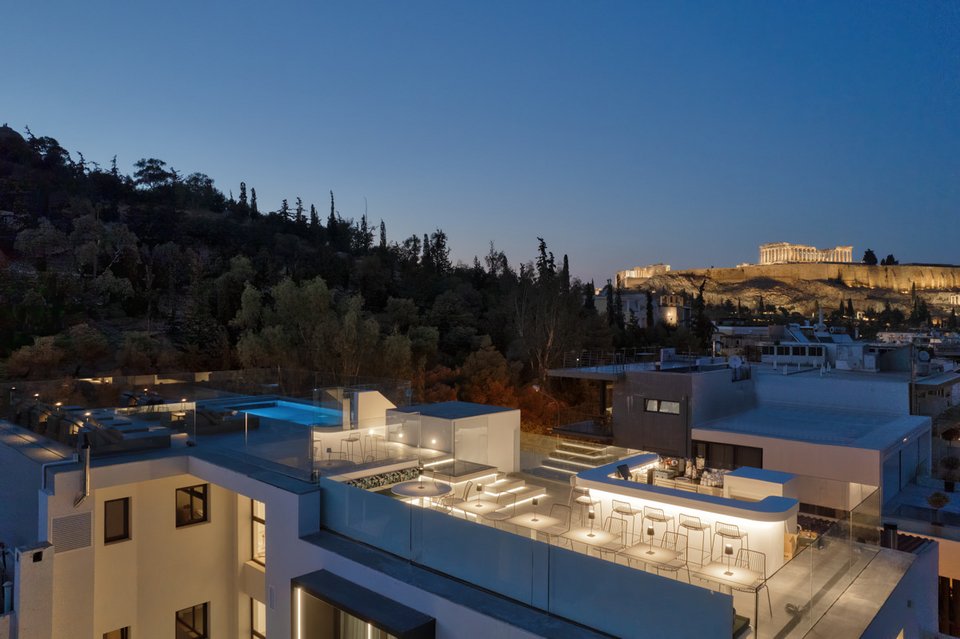 Αεροφωτογραφία της ταράτσας του design hotel Neoma στου Φιλιπάππου.