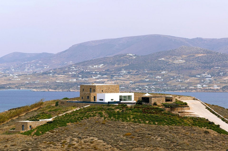 Ο βραβευμένος και αειθαλής Κρατήρας