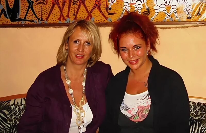 Η Corinne Hofmann με την κόρη της, Napirai