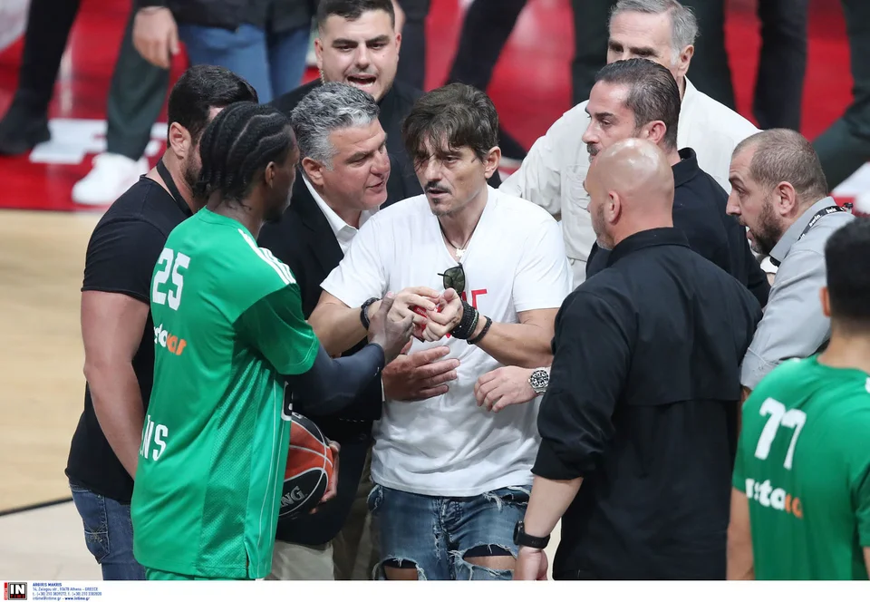 Ένταση με Δημήτρη Γιαννακόπουλο στο ΣΕΦ / Φωτογραφία INTIME