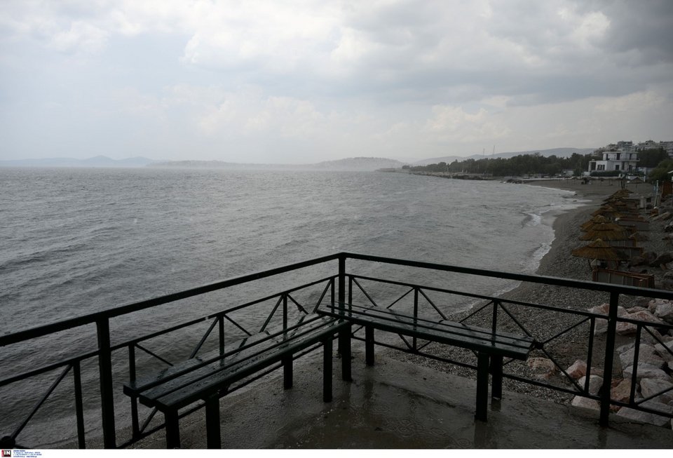 Καλοκαιρινό μπουρίνι σε Αθήνα και Πειραιά -Φωτογραφία: Intimenews/ΠΑΝΑΓΙΩΤΟΠΟΥΛΟΣ ΝΙΚΟΣ