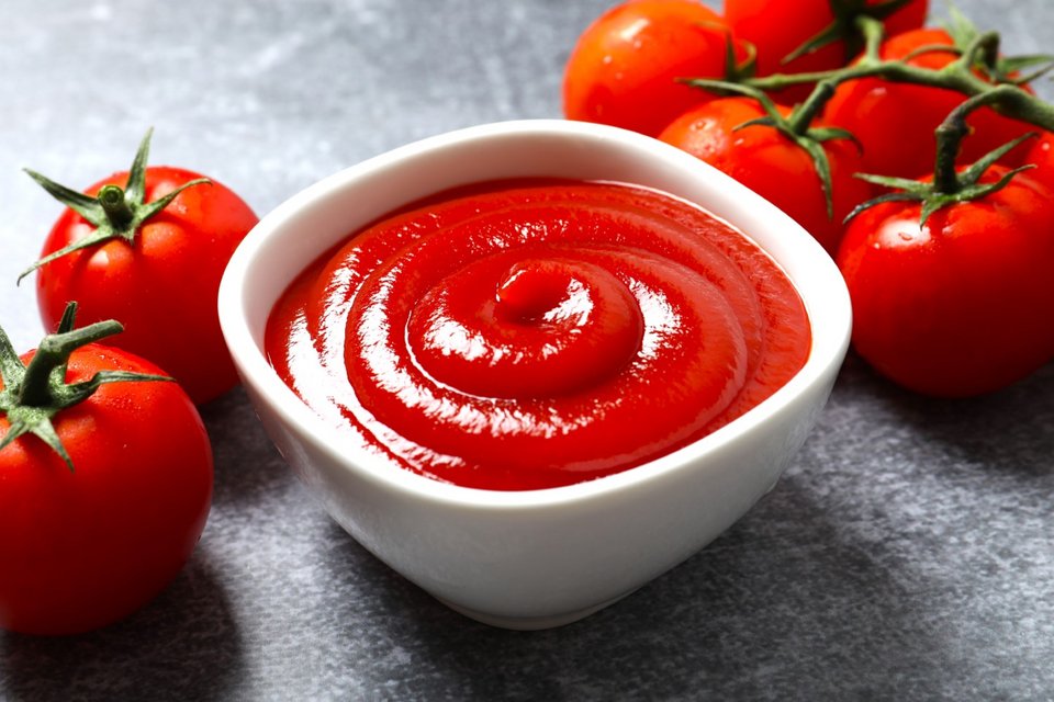 Κέτσαπ σε μπολάκι / Φωτογραφία: Shutterstock