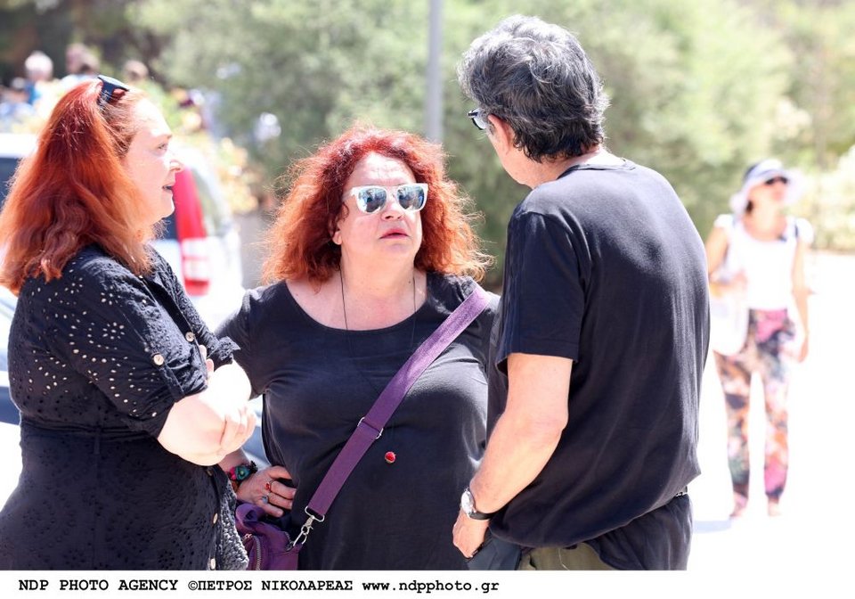 Ελένη Ουζουνίδου-Ελένη Κοκκίδου-Γιάννης Μπέζος