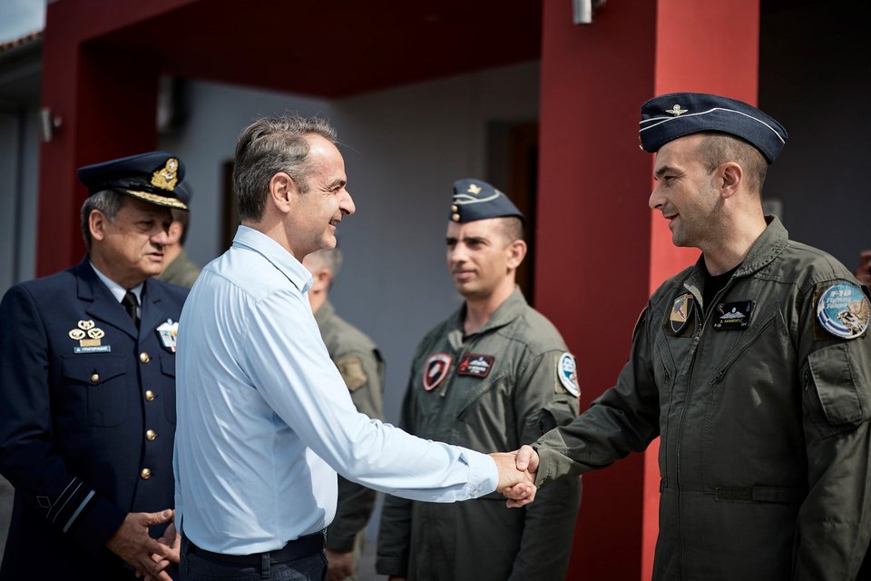 Ο Κυριάκος Μητσοτάκης κατά την επίσκεψή του στην 111 ΠΜ, όπου υπηρέτησε