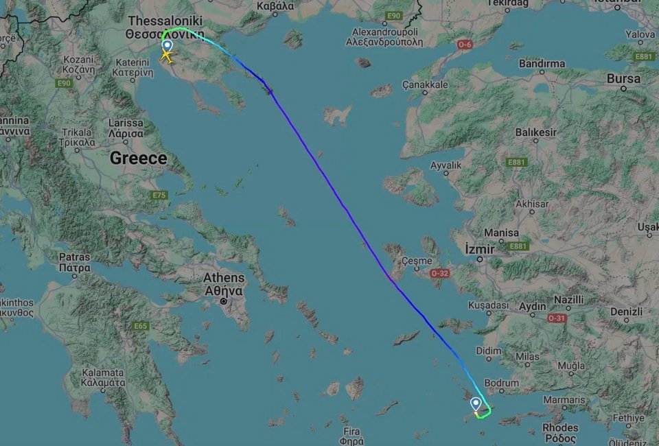 Στη συνέχεια το αεροπλάνο ταξίδεψε προς τη Θεσσαλονίκη, όπου διανυκτέρευσαν οι επιβάτες