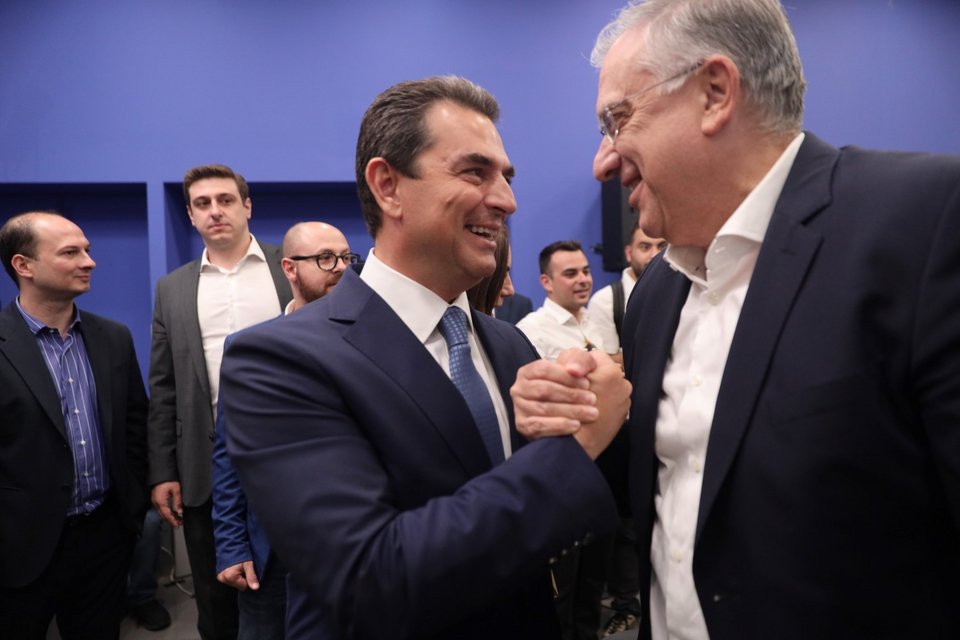 Ο Τάκης Θεοδωρικάκος με τον νέο γραμματέα της ΝΔ Κώστα Σκρέκα / Φωτογραφία: ΓΙΑΝΝΗΣ ΠΑΝΑΓΟΠΟΥΛΟΣ/EUROKINISSI