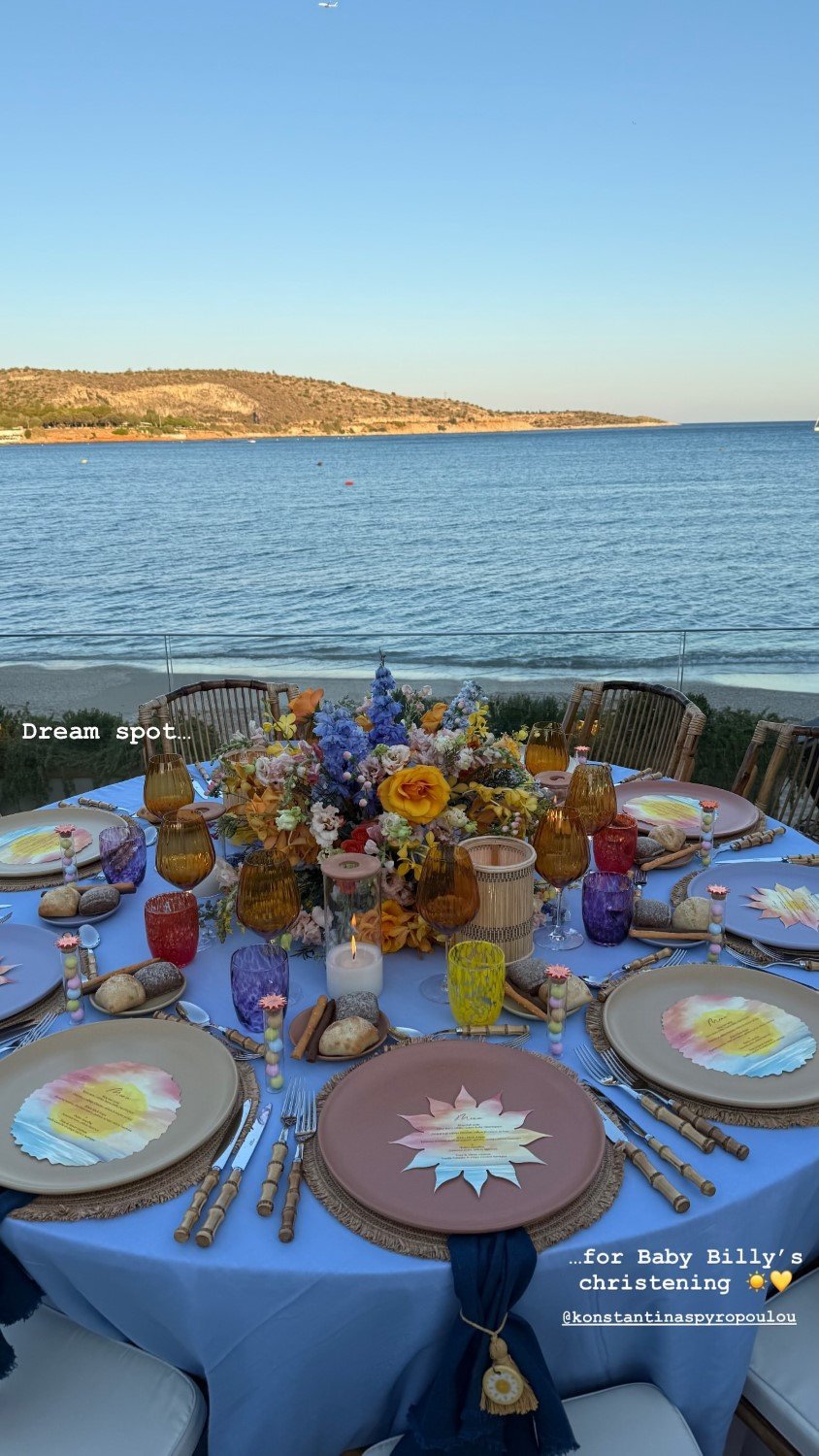 Το after party της βάφτισης πραγματοποιήθηκε δίπλα στη θάλασσα