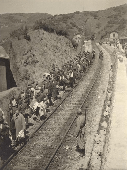 20 Απριλίου 1943. Άφιξη των Εβραίων του συνοικισμού Χρις στο εργοτάξιο