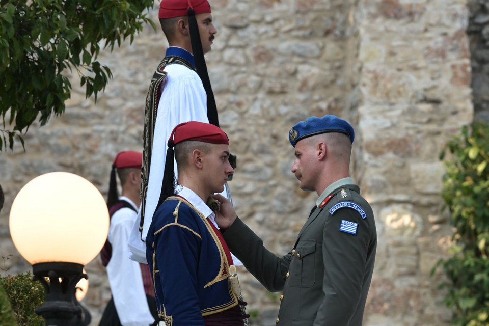Οι εύζωνες του Προεδρικού Μεγάρου