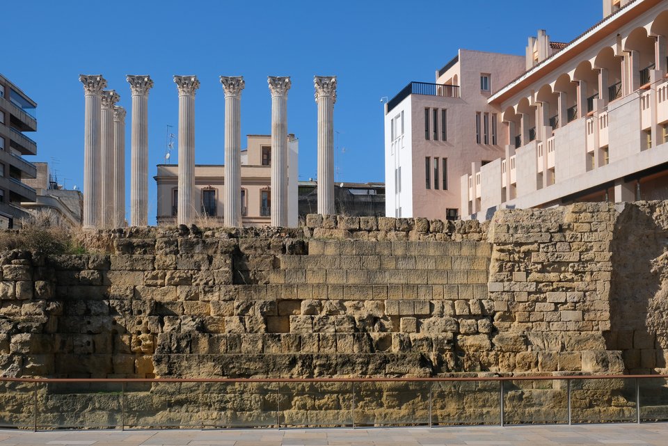 Η ιστορία της Κόρδοβας ξεκινάει από την αρχαιότητα. Οι Ρωμαίοι την κατέλαβαν τον 2ο αιώνα π.Χ. και την έκαναν σημαντικό διοικητικό κέντρο της επαρχίας της Βαϊτικής / WIKIPEDIA