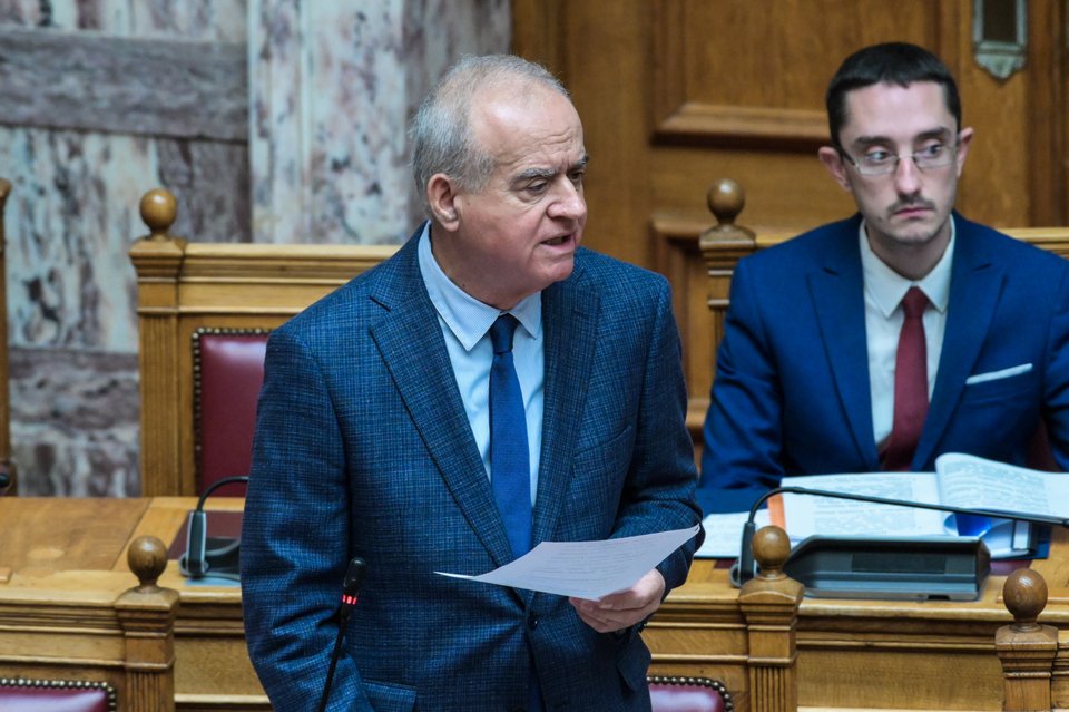 Ο υφυπουργός Προστασίας του Πολίτη, Γιάννης Λαμπρόπουλος στη Βουλή / Eurokinissi