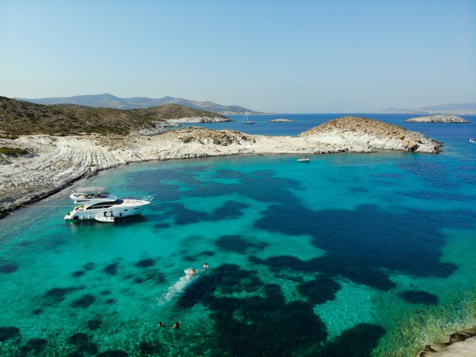 Παραλία της Αντιπάρου