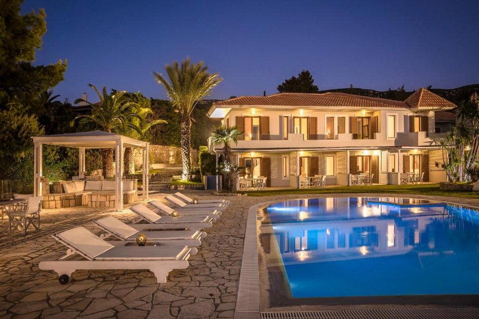 Agnanti Suites