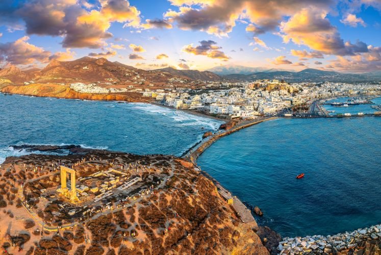 Η Πορτάρα της Νάξου / Shutterstock