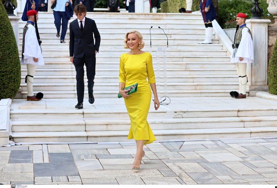 Η δημοσιογράφος της ΕΡΤ Ανδριάννα Παρασκευοπούλου 