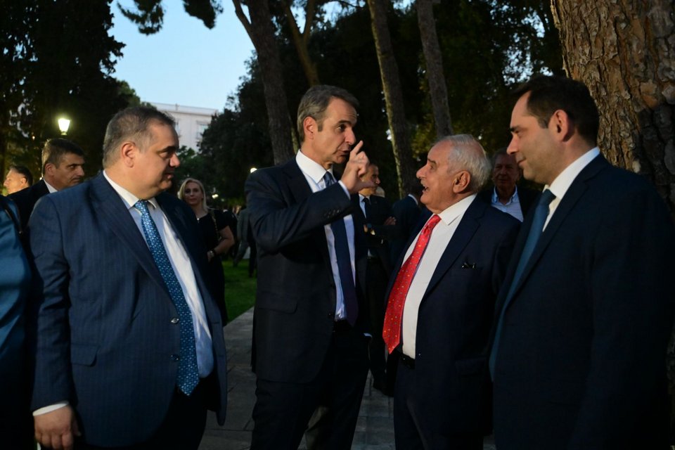 Ο πρωθυπουργός με τον Βασίλη Σπανάκη