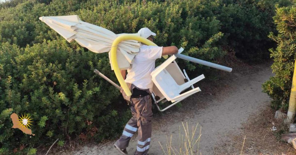 επιχείρηση-σκούπα για την απομάκρυνση ομπρελών