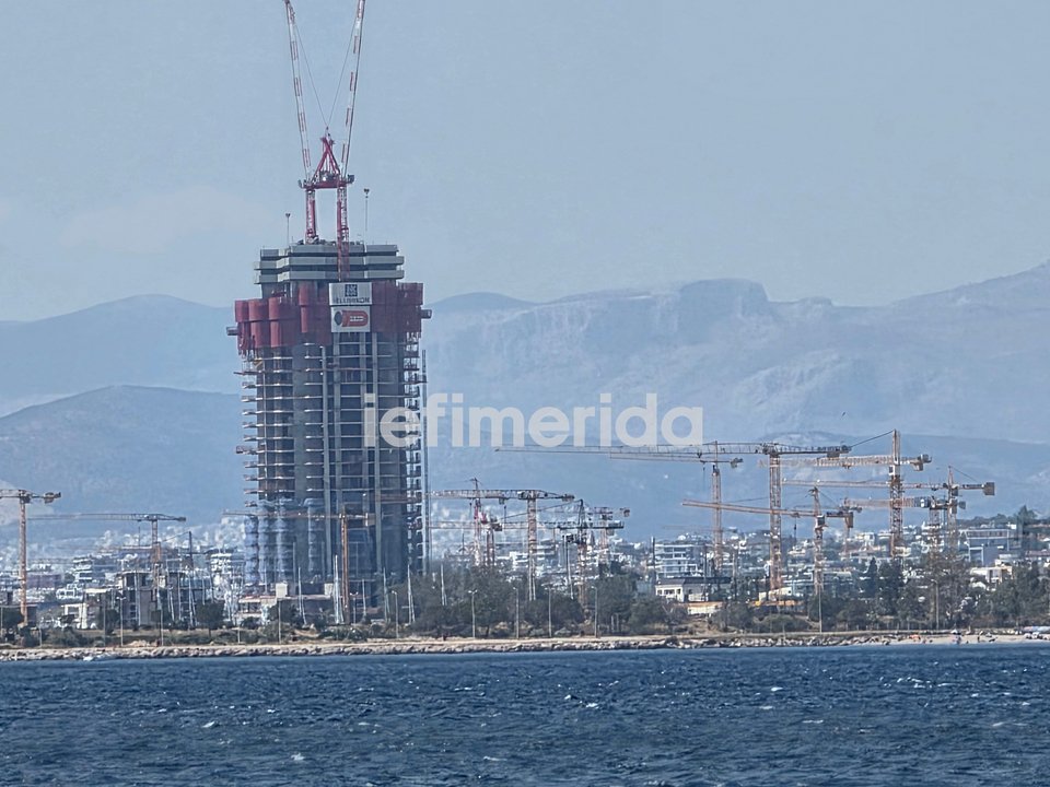 Τα έργα στο Ελληνικό από τη θάλασσα / Φωτογραφία: iefimerida.gr