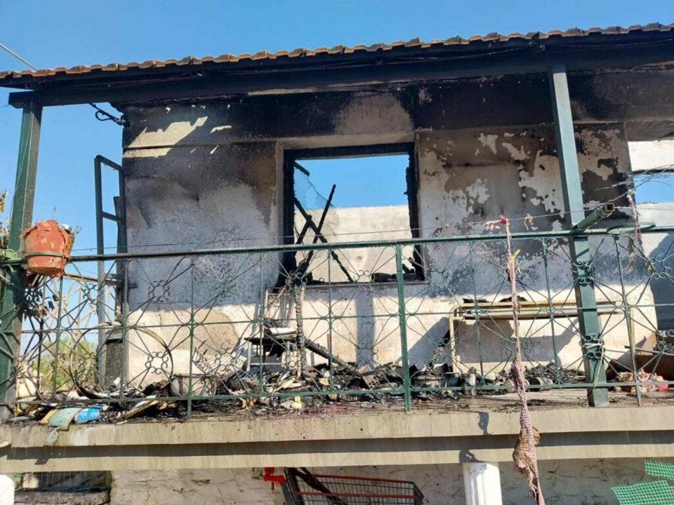 Στις φλόγες παραδόθηκε κατοικία στην Κοζάνη τα ξημερώματα της Κυριακής, 6/7