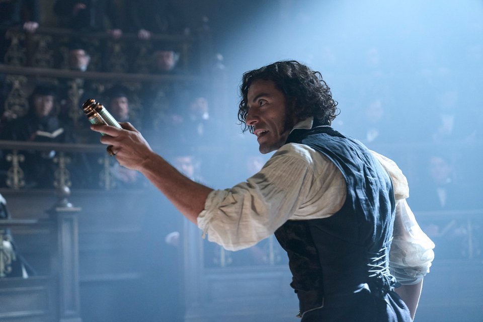 Στιγμιότυπα από τη νέα ταινία του Netflix με τίτλο Frankenstein