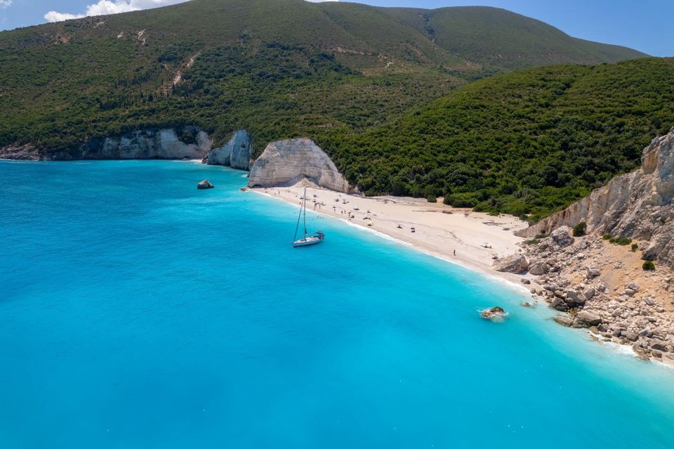 Φτέρη άγνωστη παραλία Κεφαλλονιά