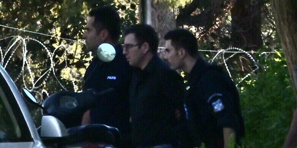 Ο δολοφόνος της Κυριακής Γρίβα μεταφέρεται στις φυλακές μετά την κάθειρξη σε ισόβια / Φωτογραφία: ΤΑΤΙΑΝΑ ΜΠΟΛΑΡΗ/EUROKINISSI