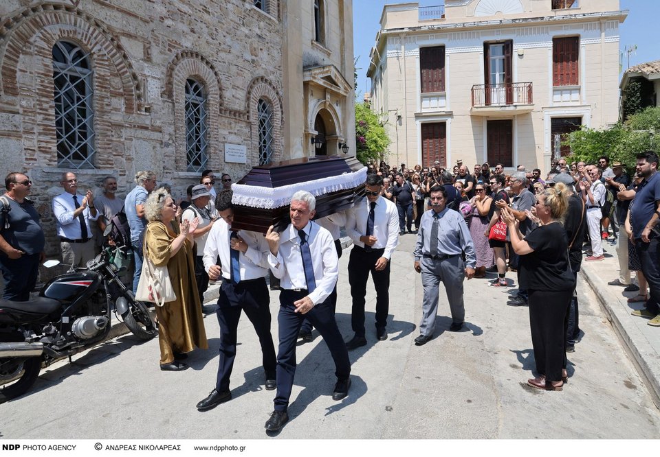 Το τελευταίο χειροκρότημα στον Γεράσιμο Μιχελή