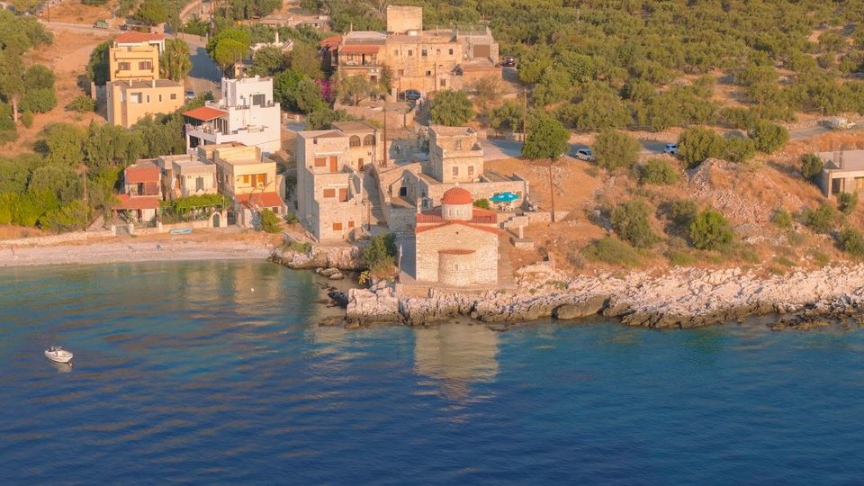 Κοκκάλα άγνωστο παραθαλάσσο χωριό Μάνη
