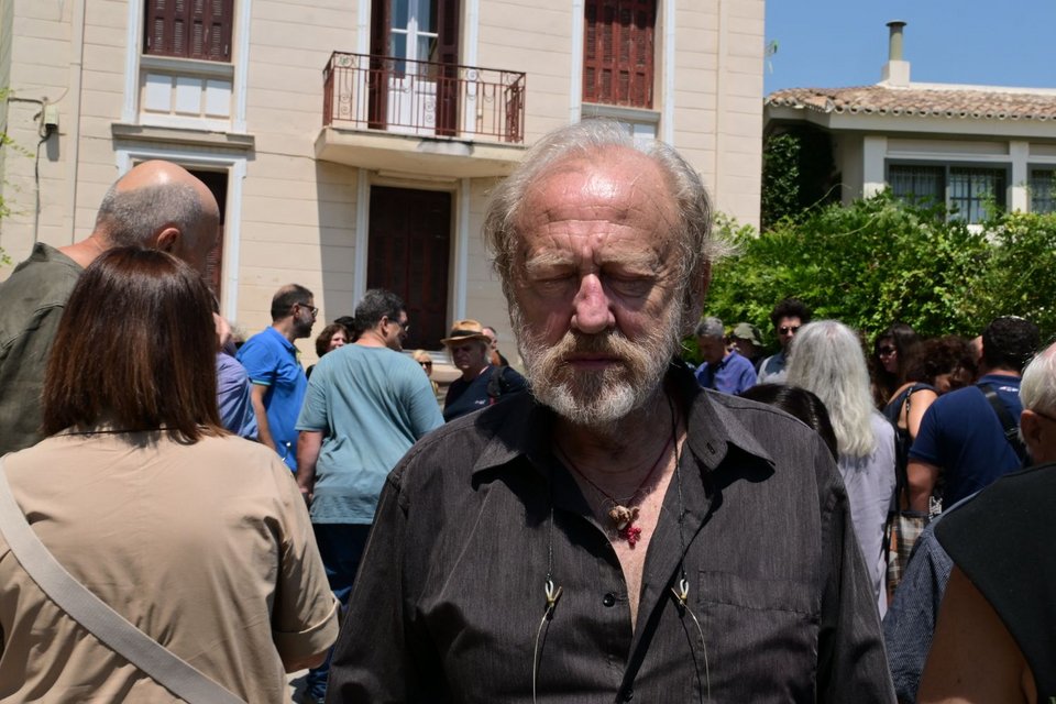 Δημήτρης Πετρόπουλος