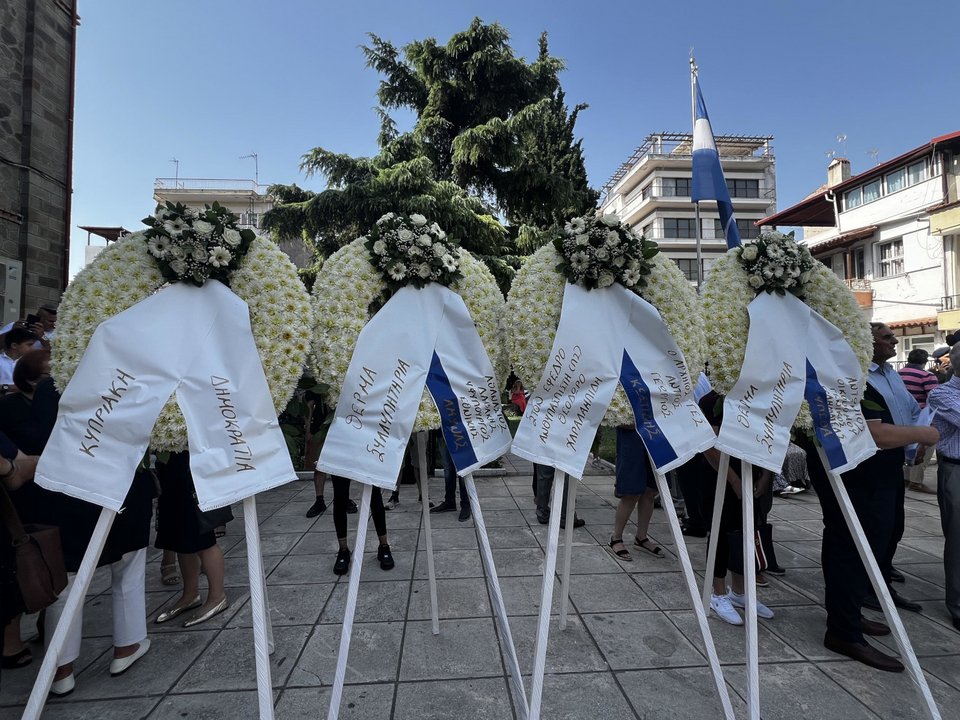 Στεφάνια στην μνήμη του ήρωα της ΕΛΔΥΚ, Θεόδωρου Χαραλαμπίδη / ΑΠΕ-ΜΠΕ