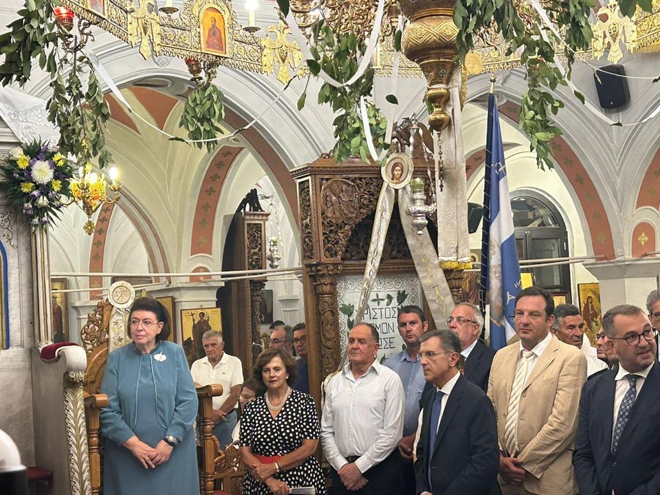 Στον Πανηγυρικό Εσπερινό στον Ιερό Ναό Μεταμορφώσεως του Σωτήρος