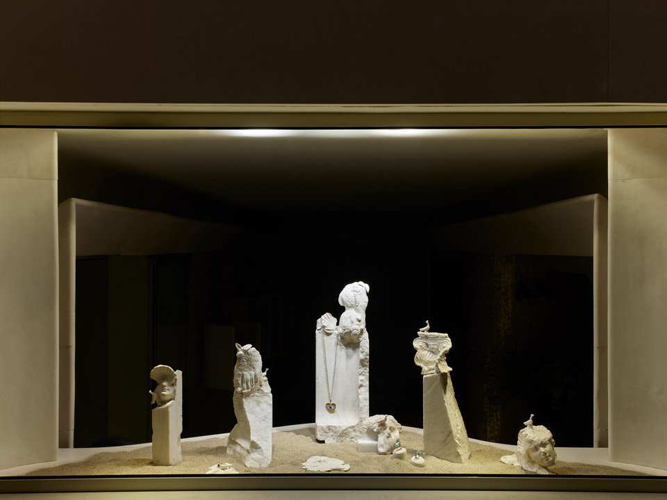 Η βιτρίνα του καταστήματος Lito Fine Jewelery