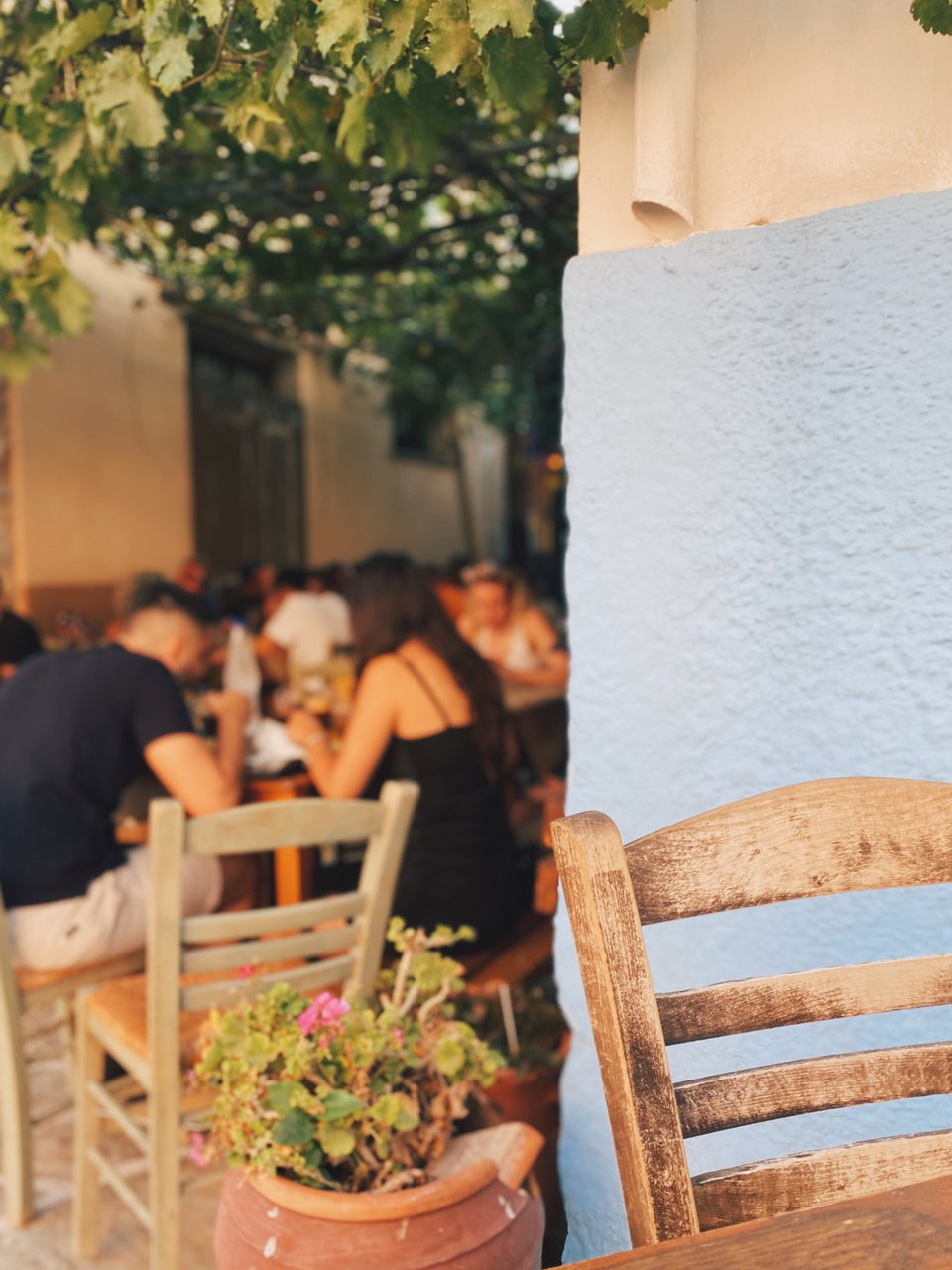 Το δημοφιλές καφενείο έχει πάντα κόσμο / Φωτογραφία: Μάνος Λειβαδάρος/iefimerida