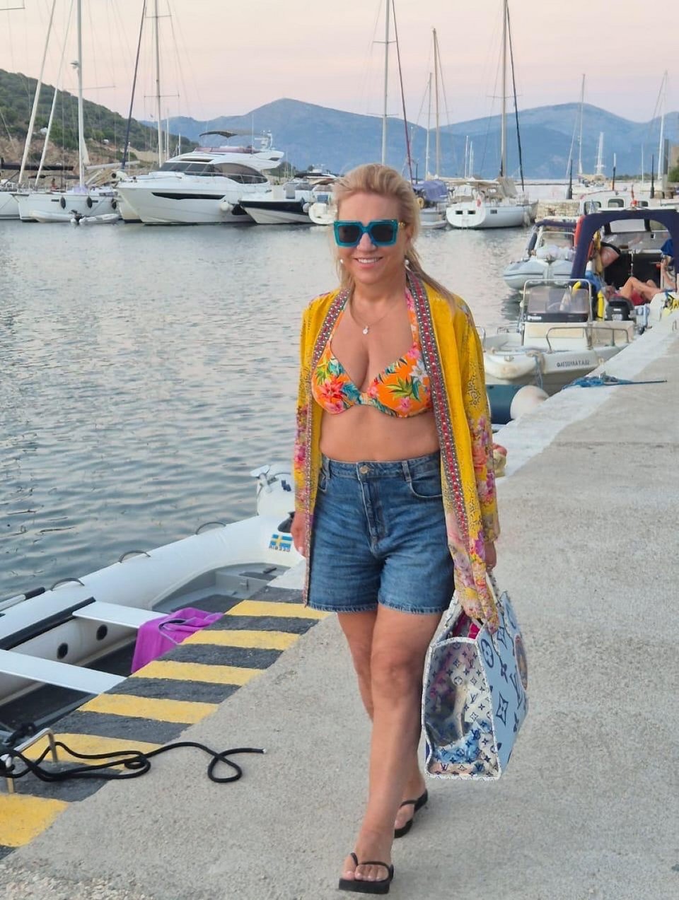 Η Δέσποινα Μοιραράκη κάνει διακοπές στη Λευκάδα