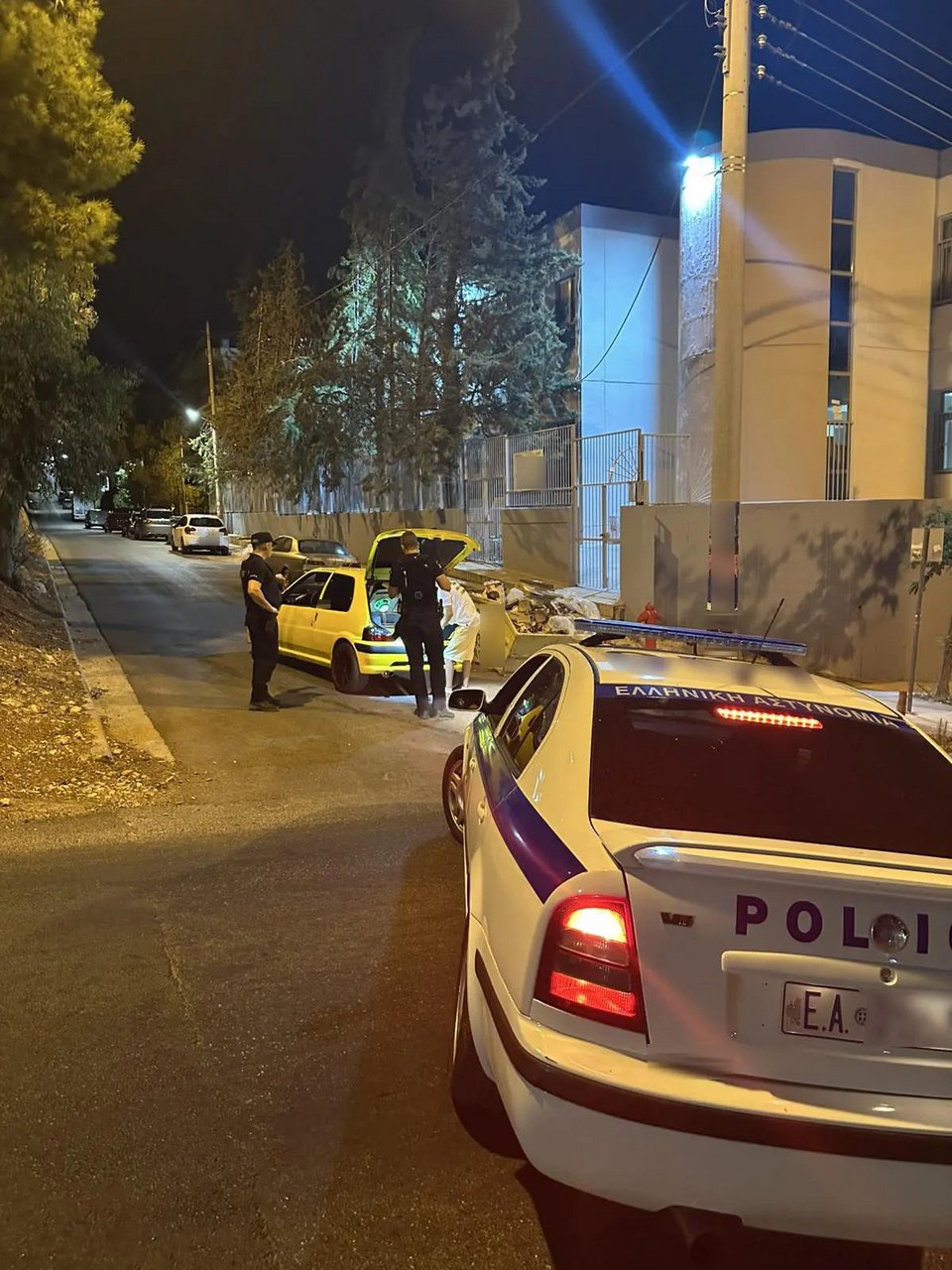 διανομείς