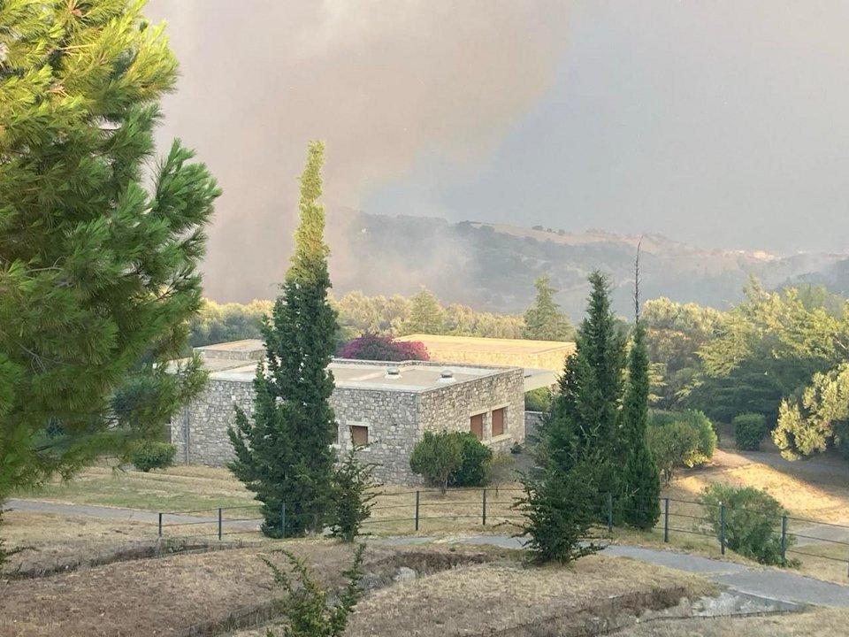 Το κτίριο υποδοχής των επισκεπτών έμεινε ανέπαφο