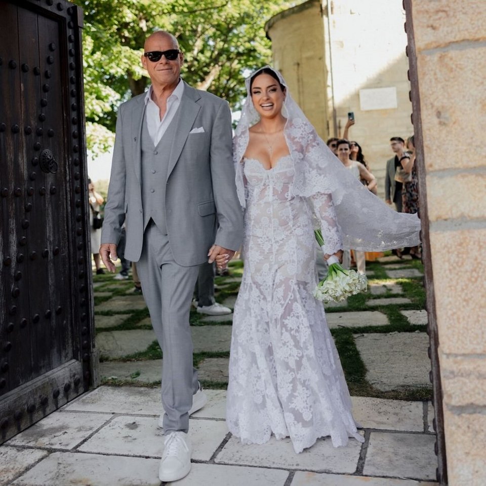 Τζώνη Καλημέρης και Ελπίδα Ιακωβίδου ενώθηκαν με τα ιερά δεσμά του γάμου