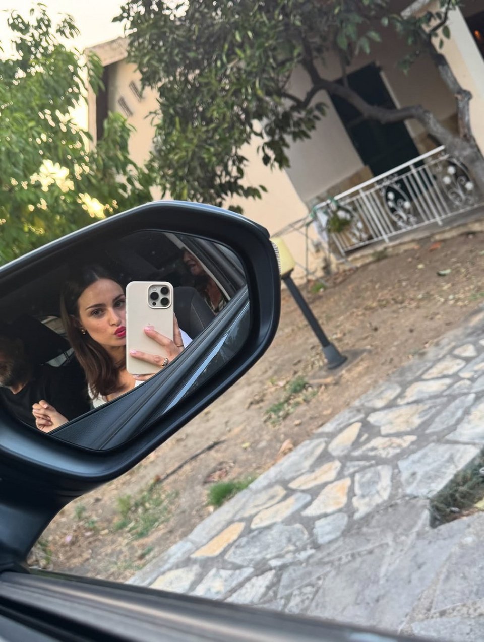Η Μαρία Βοσκοπούλου απολαμβάνει τις διακοπές της