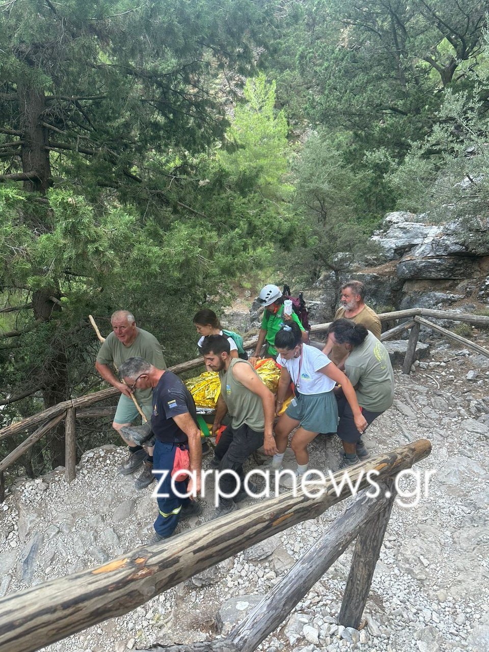 Διάσωση τραυματία στο φαράγγι της Σαμαριάς